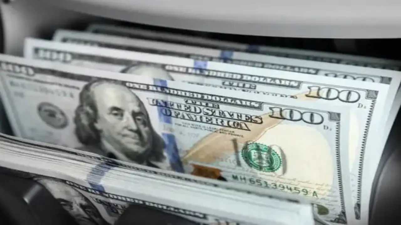 تغيرات جديدة في أسعار الدولار مقابل الجنيه داخل البنوك المصرية اليوم السبت